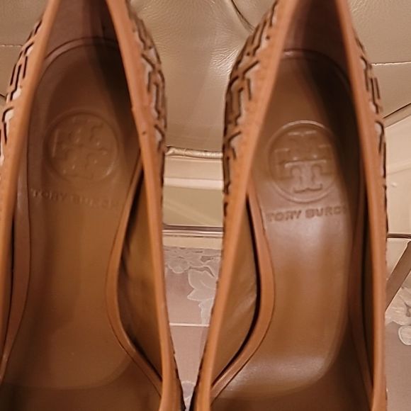 Tory Burch Brown Leather Regan Peep Toe Heels - Picture 8 of 16